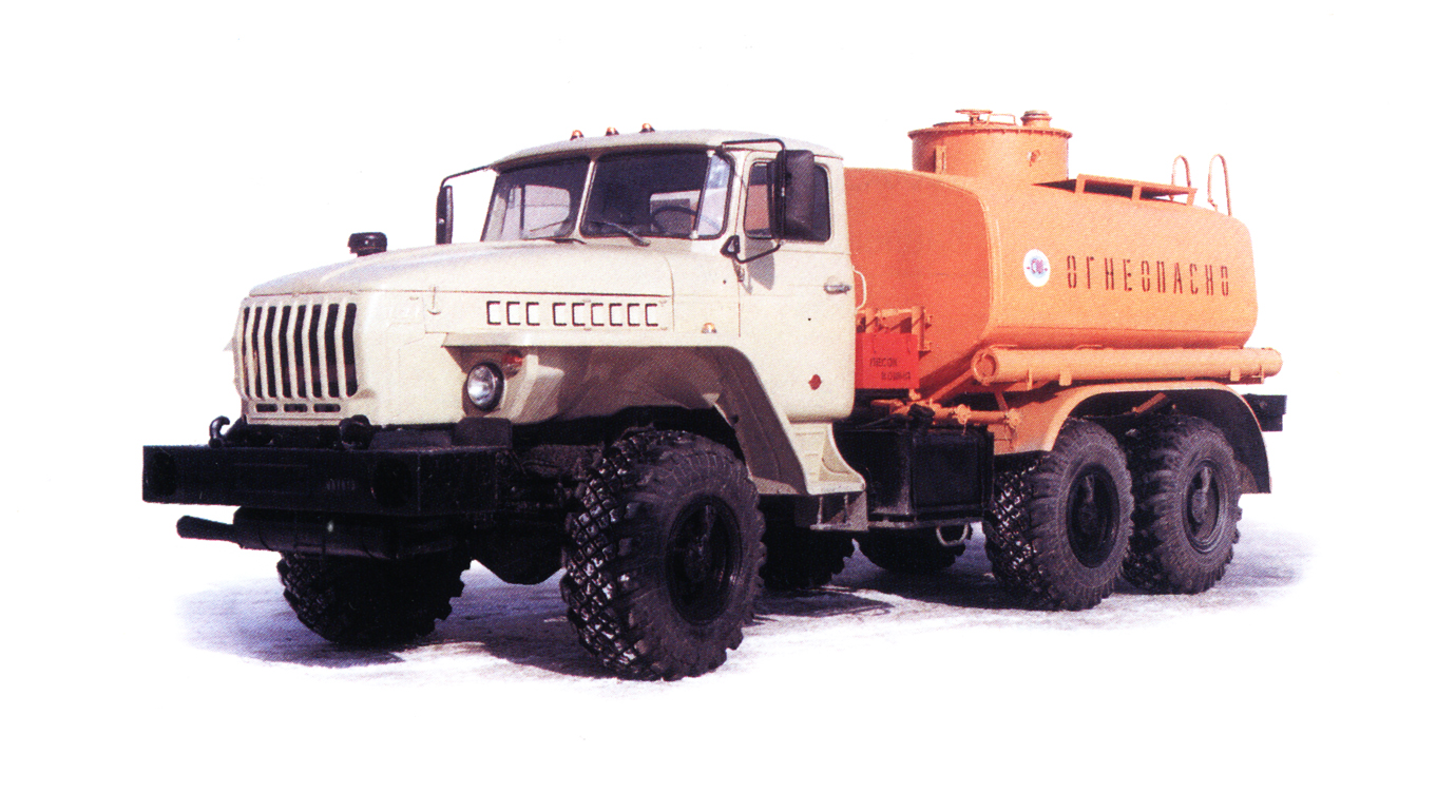 Автотопливозаправщик АТЗ-9-5557Б